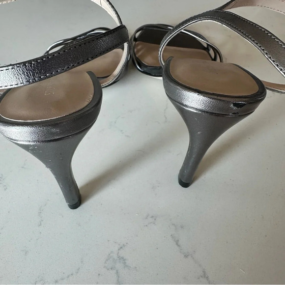 Stuart Weitzman Starla 80 Ankle strap Sandal Color Gunmetal Size: 5 - Picture 5 of 6